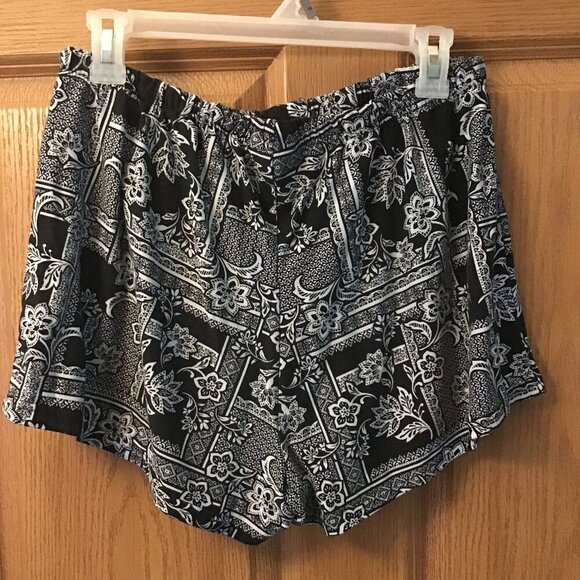 Bobbie Brooks Shorts - Picture 1 of 3